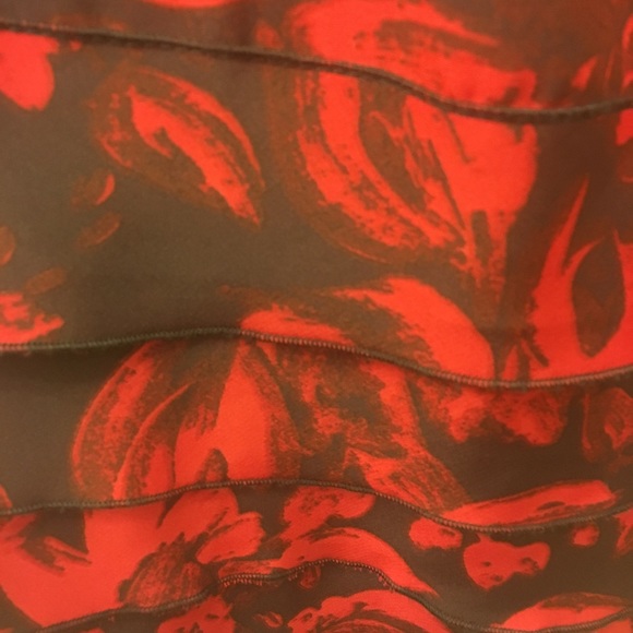 Simply Vera red and black flowered dress. Size 4 - Picture 3 of 5